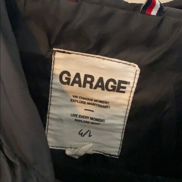 Garage cropped windbreaker - Picture 2 of 3
